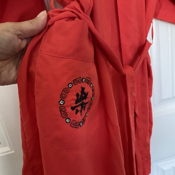Vintage Mens Bathrobe Health Robe Embroidered Kimono Red with Tie Asian - Picture 4 of 8